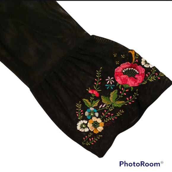 EXPRESS BLACK MESH EMBROIDERED TUNIC TOP SHIRT ⭐️⭐️⭐️⭐️⭐️ - Picture 13 of 14